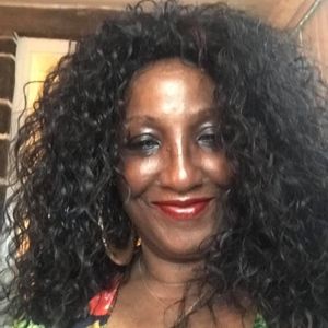 Meet your Posher, Beverly